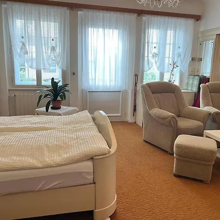 George Casa de hóspedes Mariánské Lázně