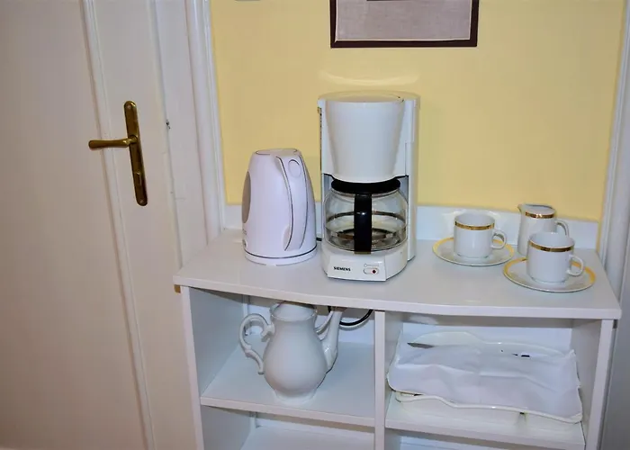 George Guest house